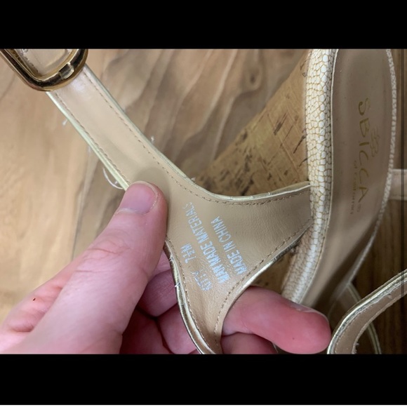 Tan Wedges - Picture 2 of 3